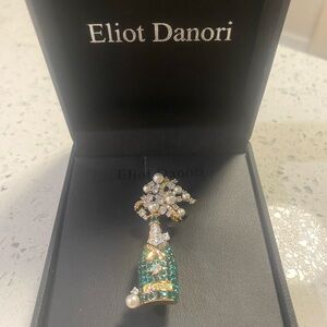 New Eliot Danori champagne bottle pin